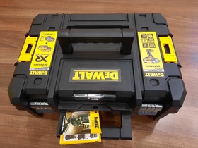 Куфар пластмасов за акумулаторен гайковерт на Dewalt DCF899, DCF899P2 N279261 + вложка