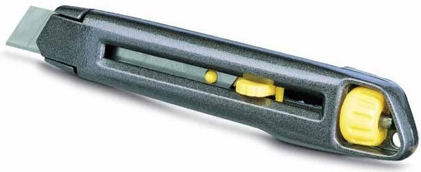 Нож макетен метален Stanley 0-10-018 18 мм с чупещо се острие